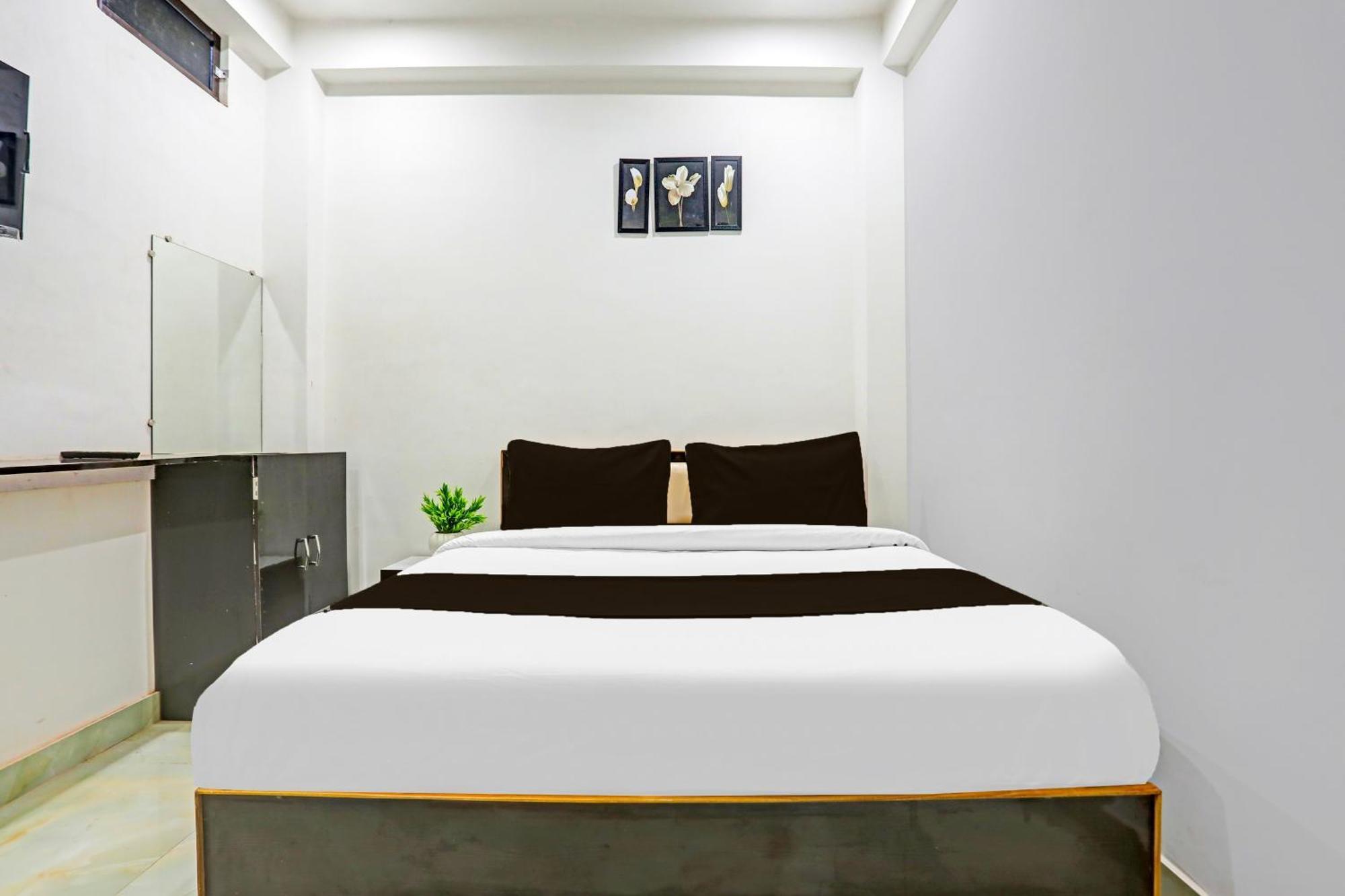 Hotel O The Maruti Paying Guest House Varanasi Exterior photo